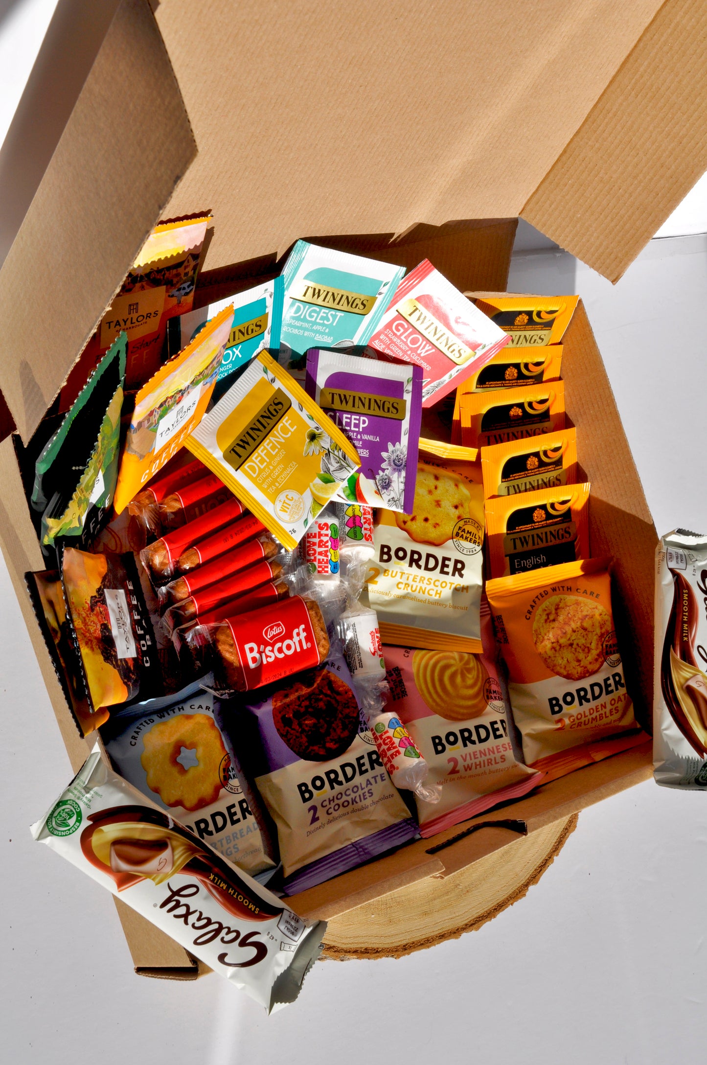 Large Tea Coffee and Biscuits Gift Box, Hot Drinks Hamper with biscuits and chocolate